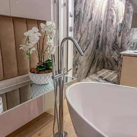 Horizons, Vue & Detente Chic A Super Cannes *