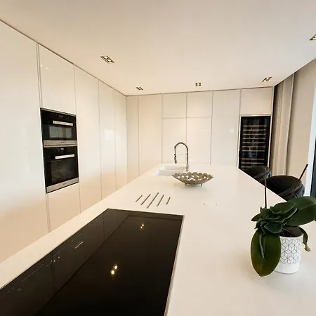Horizons - Contemporary With Sea View And Pool וילה *